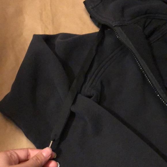 Lululemon Hoodie - Picture 5 of 6